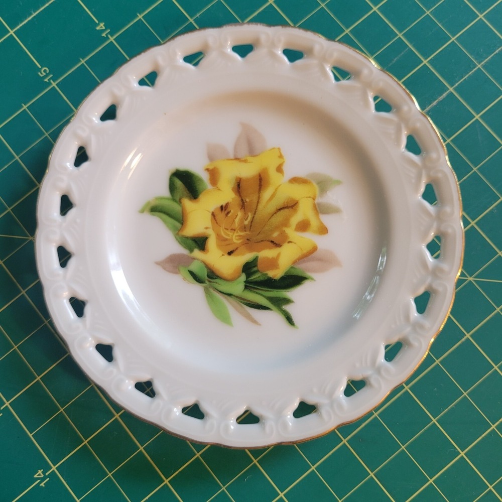 Vtg Rossetti‎ Chicago Reticulated Trinket Dish Occupied Japan Cup of Gold 5"